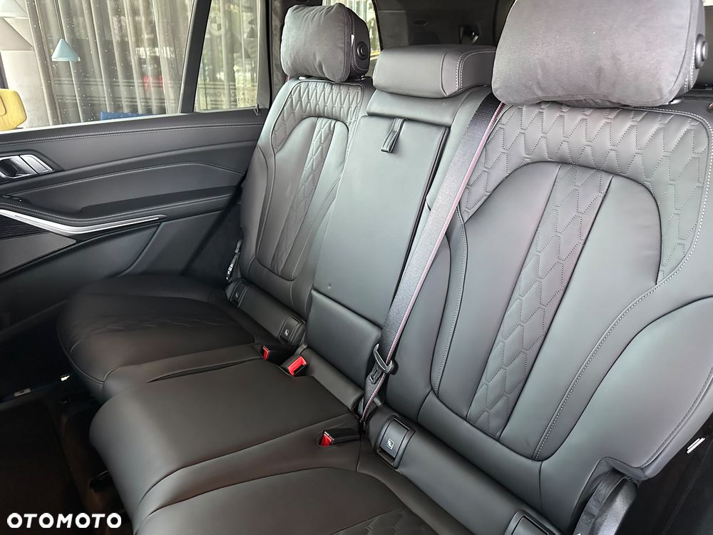BMW X7 xDrive40d mHEV sport - 25