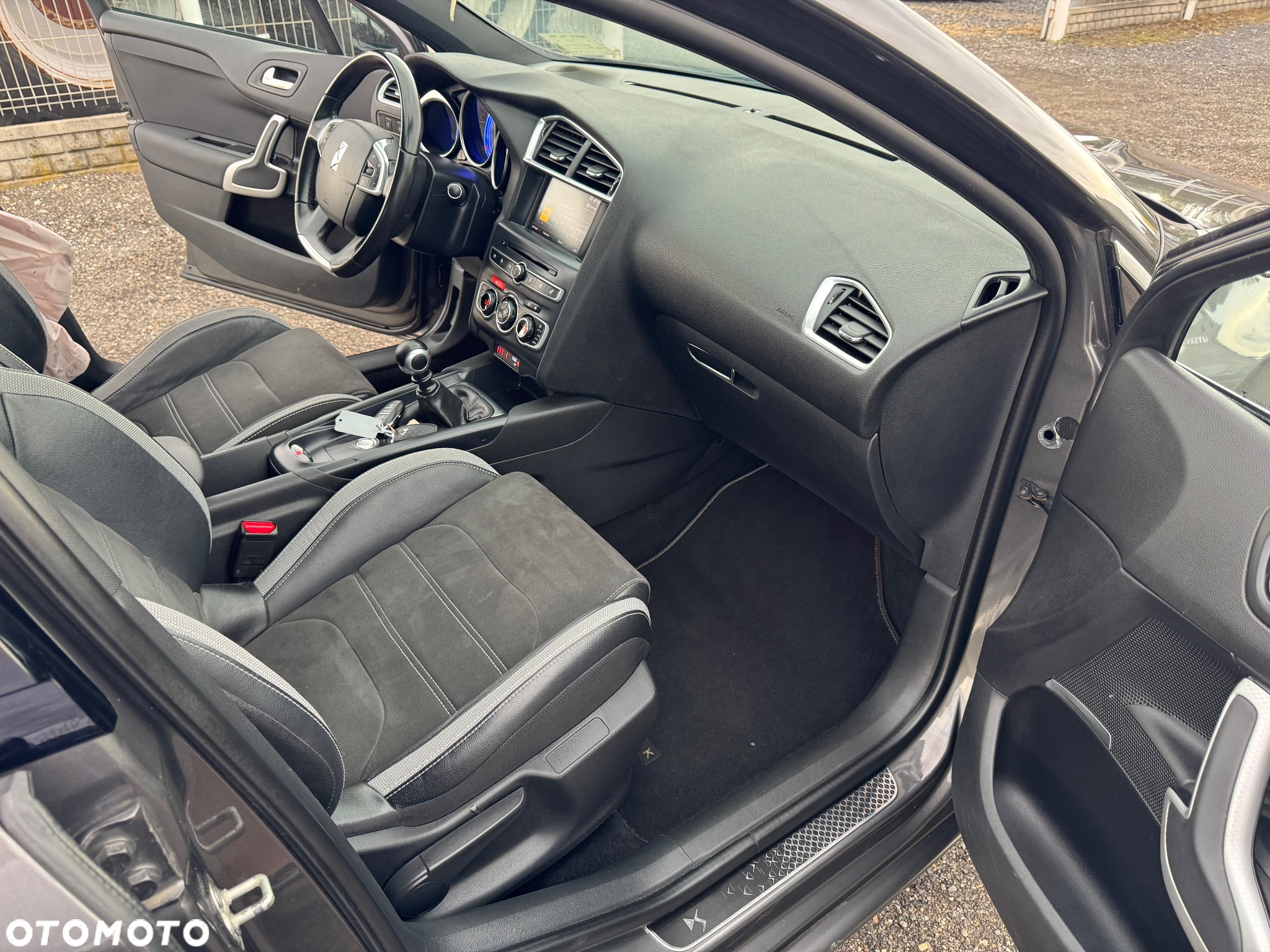 DS Automobiles DS 4 Crossback - 8