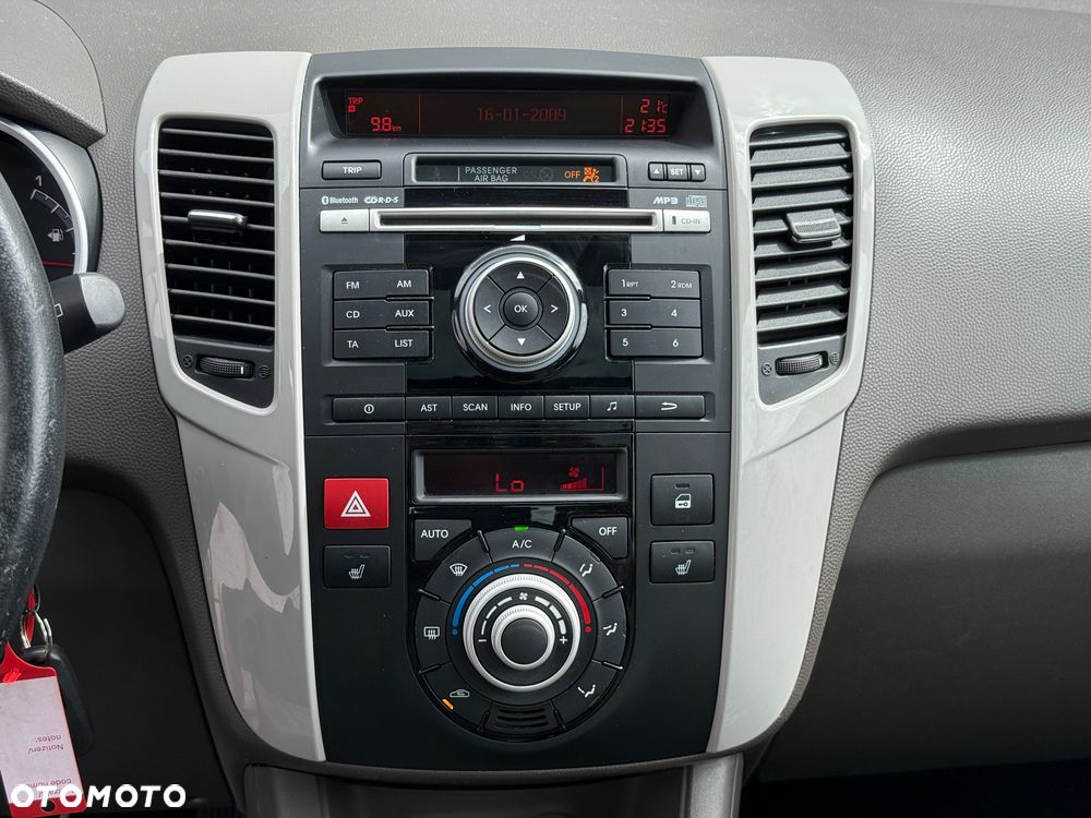 Kia Venga 1.6 CRDi 128 Fifa World Cup Edition - 18