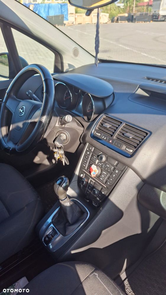 Opel Meriva 1.4 Essentia - 9