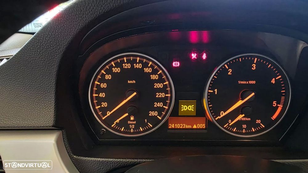 BMW 318 d Sport - 38