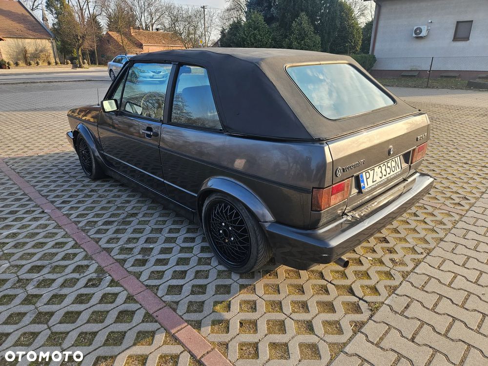 Volkswagen Golf - 2