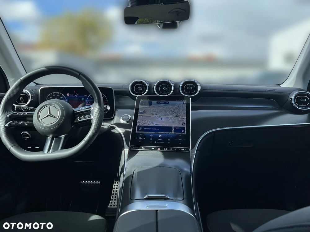 Mercedes-Benz GLC - 16