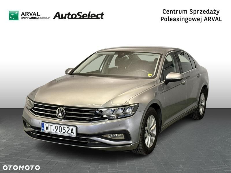 Volkswagen Passat - 1