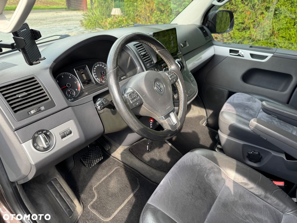Volkswagen Multivan - 16