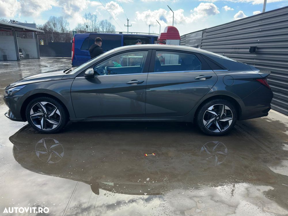 Hyundai Elantra 1.6 l 123 CP CVT Exclusive - 3