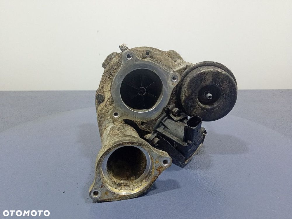 AUDI RSQ8 4M8 URUS 4.0 TFSI TURBOSPRĘŻARKA 0P2145653C - 3
