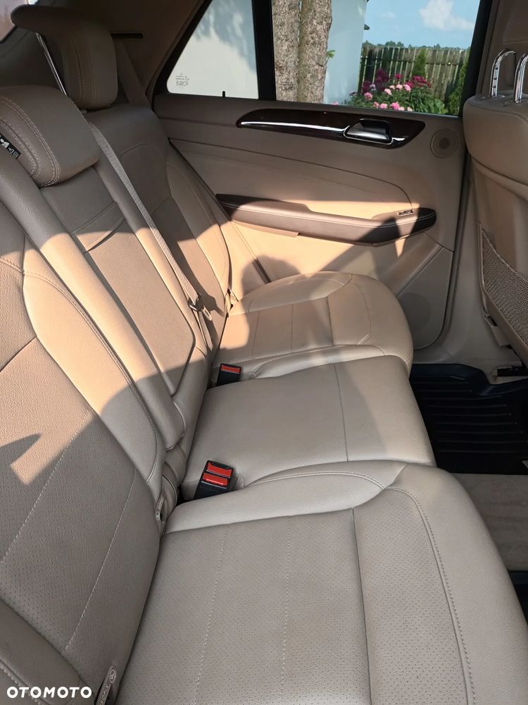 Mercedes-Benz ML 350 BlueTec 4-Matic - 3