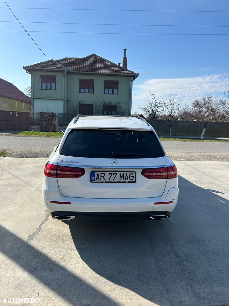 Mercedes-Benz E 300 de 9G-TRONIC Night Edition - 5