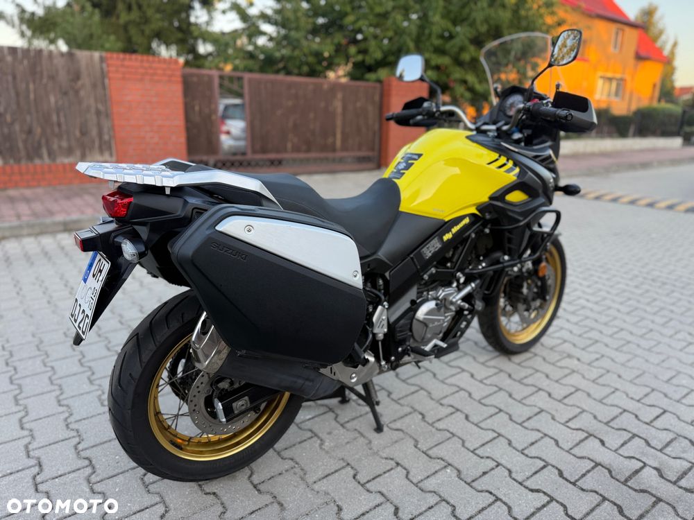 Suzuki DL - 12