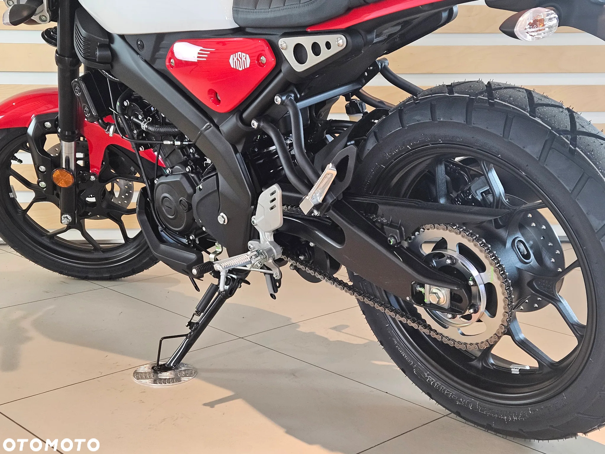 Yamaha XSR - 16