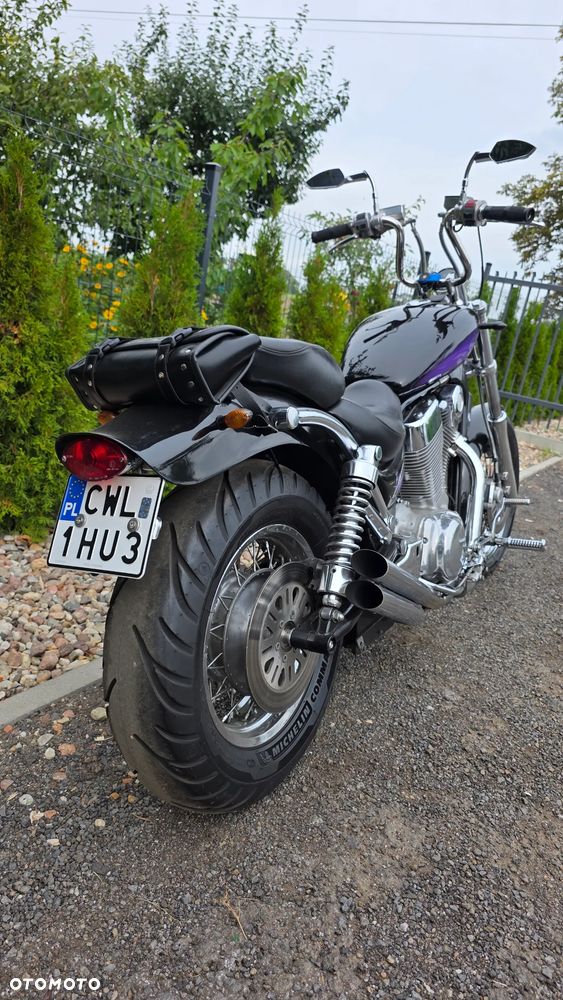 Suzuki Intruder - 7