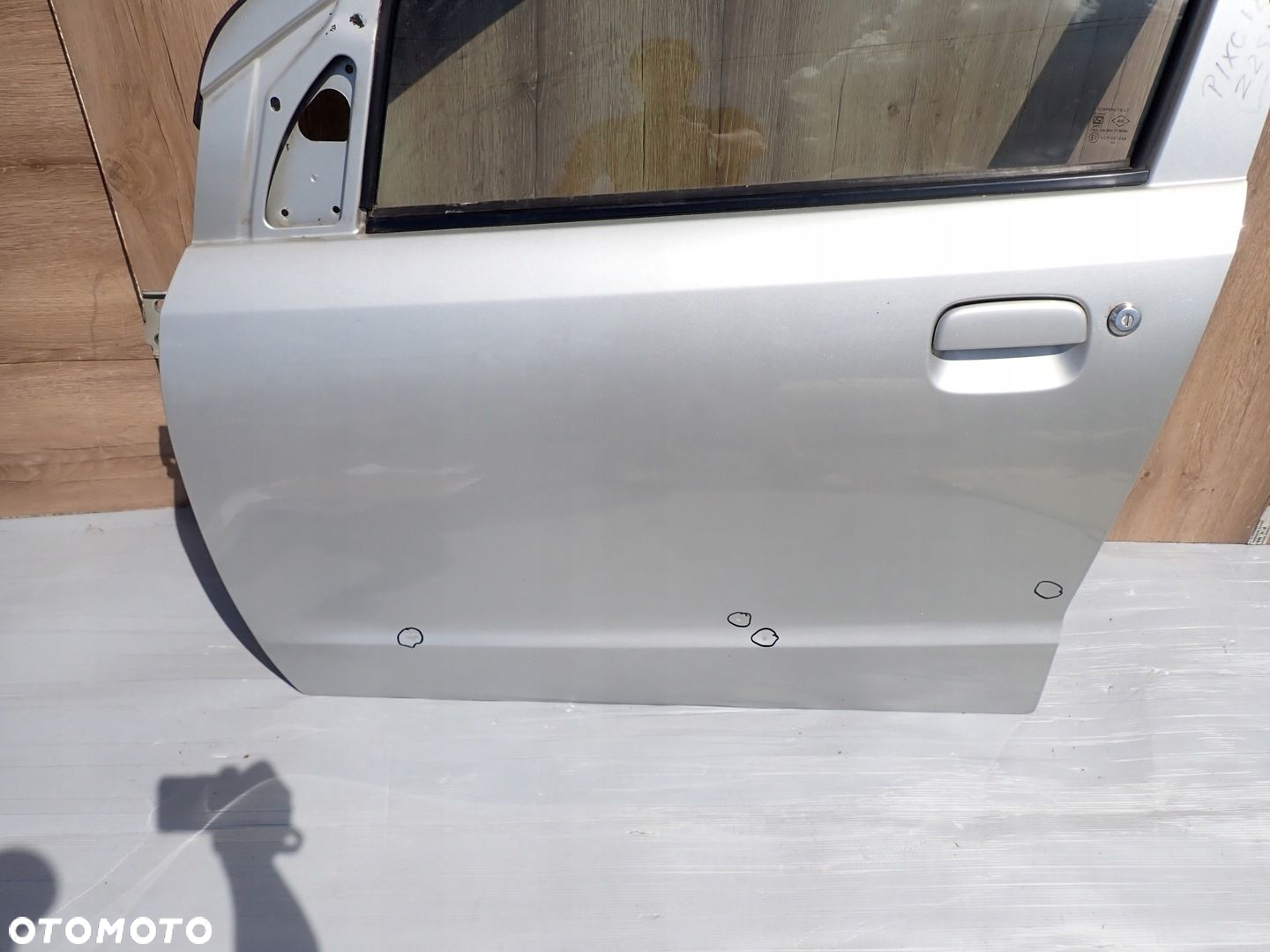 SUZUKI ALTO NISSAN PIXO 09- DRZWI PRZEDNIE LEWE Z2S - 2