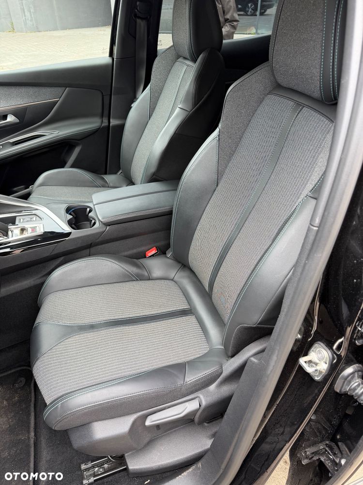 Peugeot 3008 1.6 PureTech GT Pack S&S EAT8 - 20