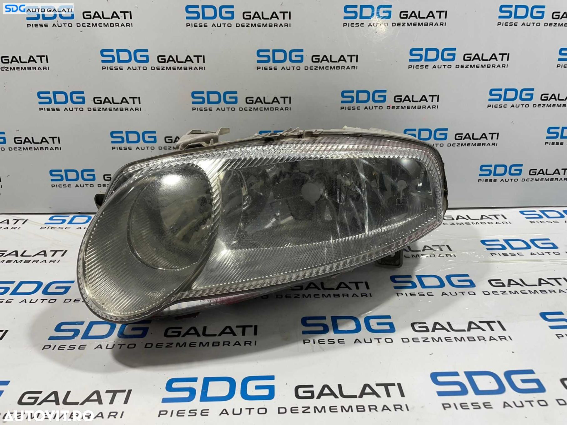 Far Dreapta EUROPA FARA Xenon Alfa Romeo 147 2000 - 2004 Cod 468261960 [L3952] - 1