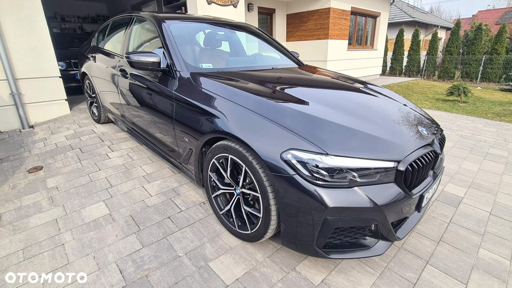 BMW Seria 5 520d xDrive MHEV M Sport sport - 2