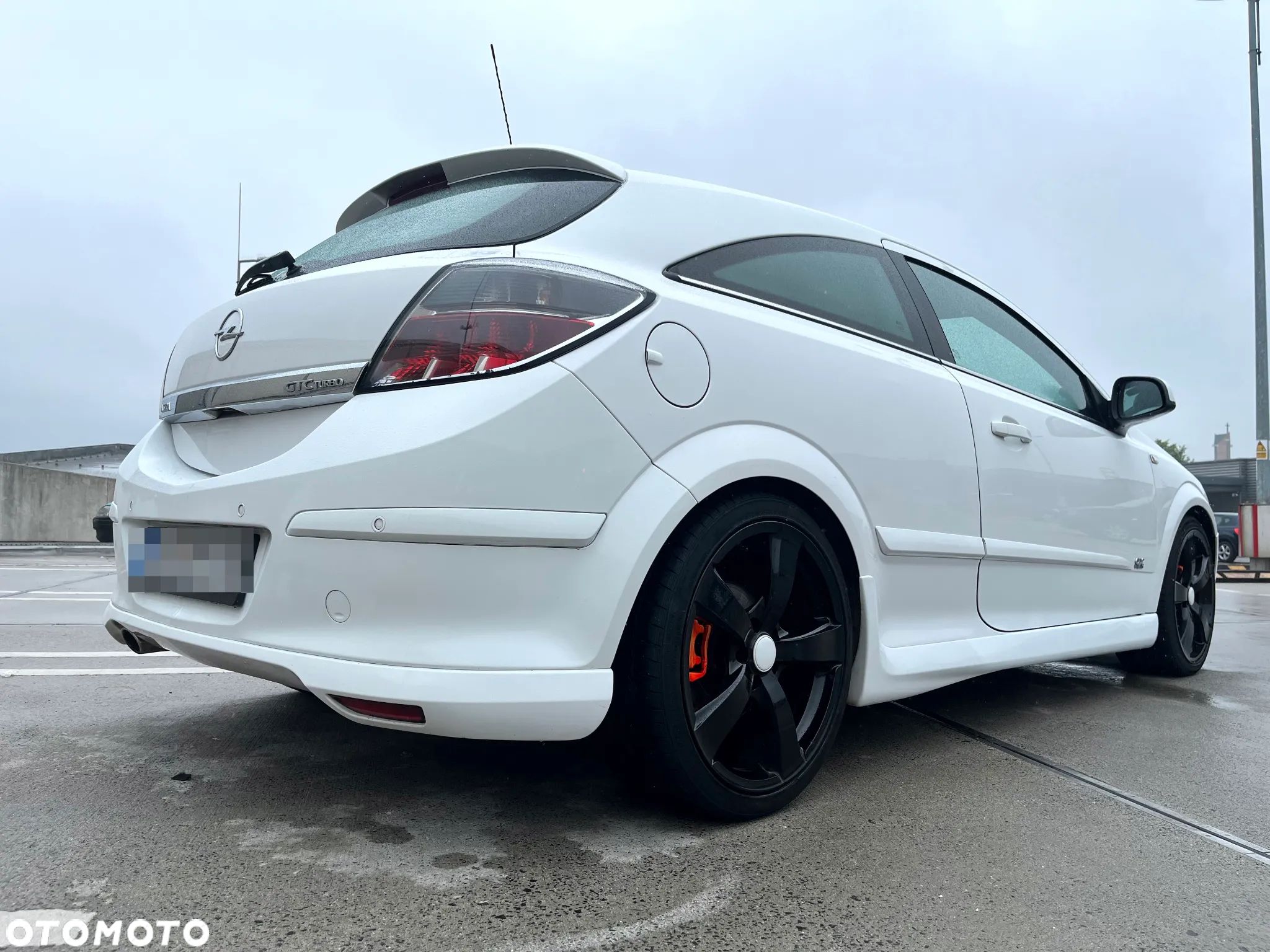 Opel Astra GTC 1.6 Turbo Sport - 1
