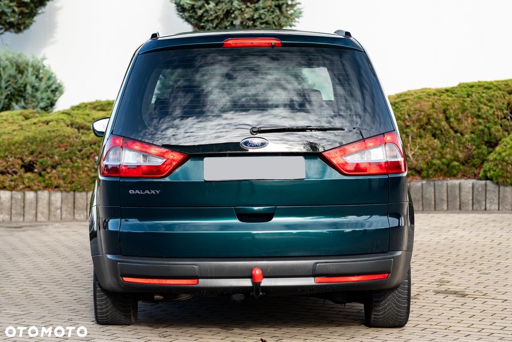 Ford Galaxy 2.0 Ambiente - 11
