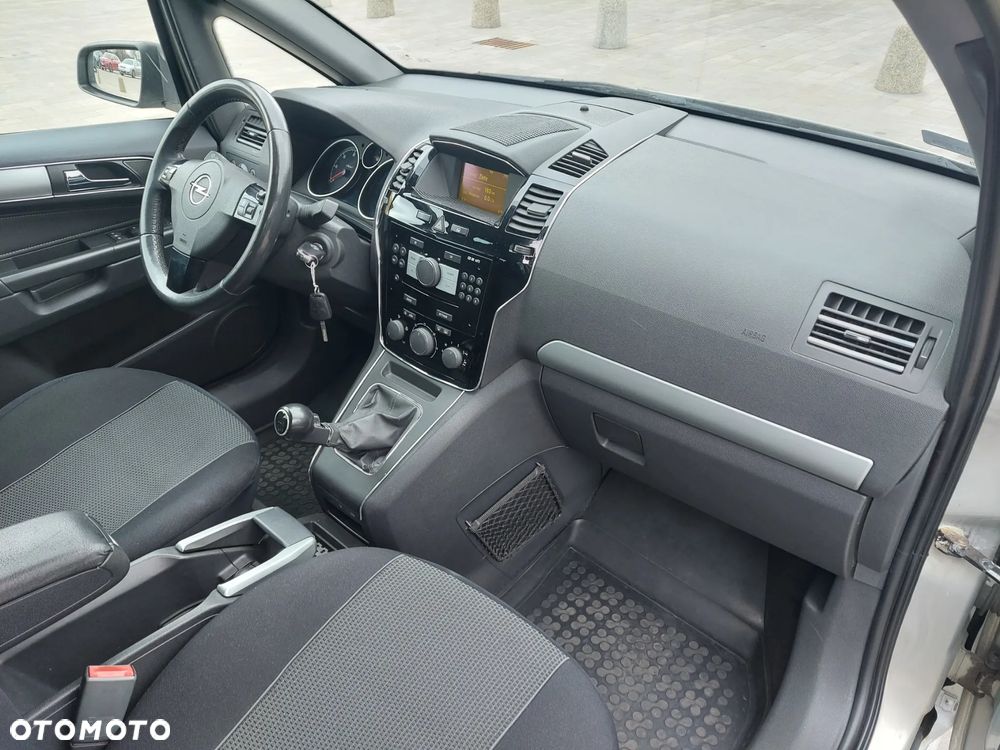 Opel Zafira 1.9 CDTI Cosmo - 20
