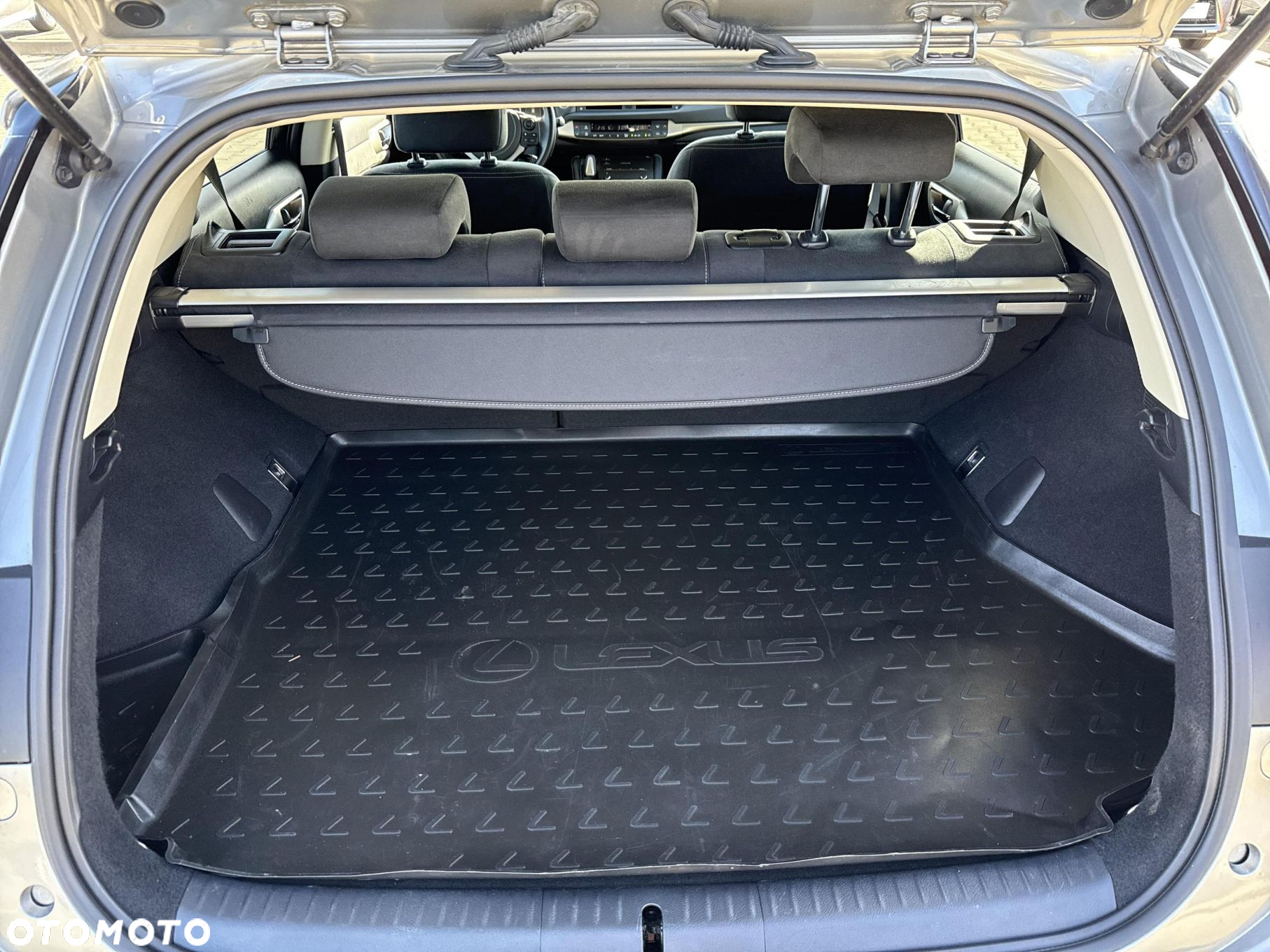 Lexus CT - 13
