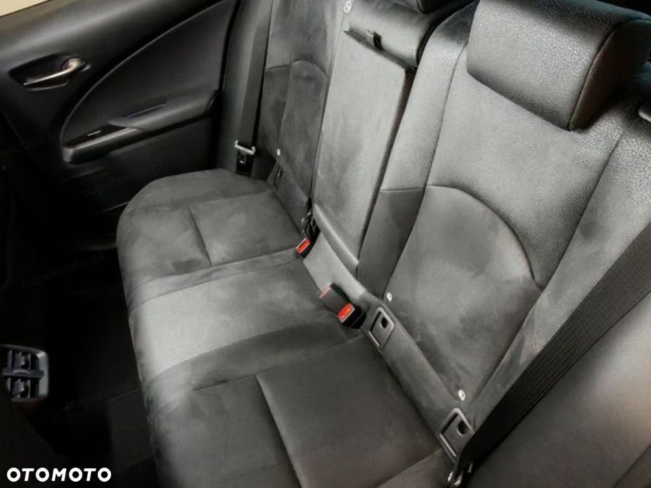Lexus UX - 13