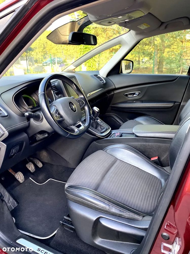 Renault Grand Scenic - 18