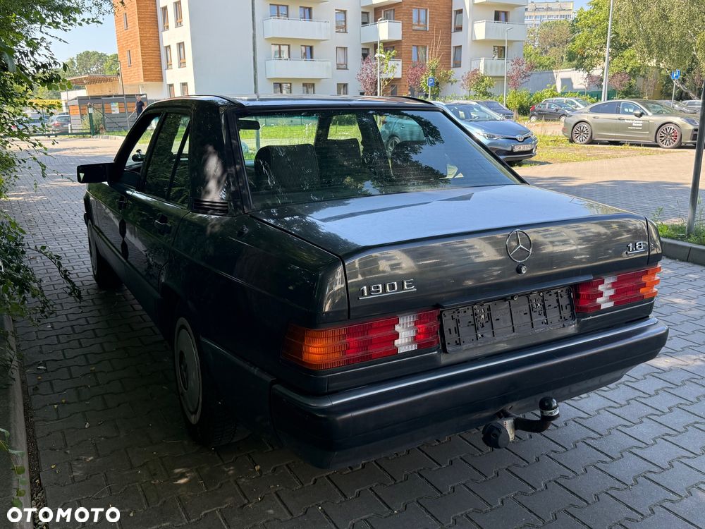 Mercedes-Benz W201 (190) - 5