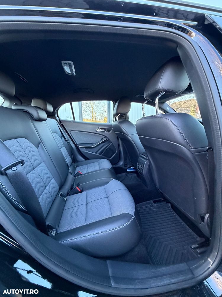 Mercedes-Benz GLA 180 7G-DCT Edition 1 - 9