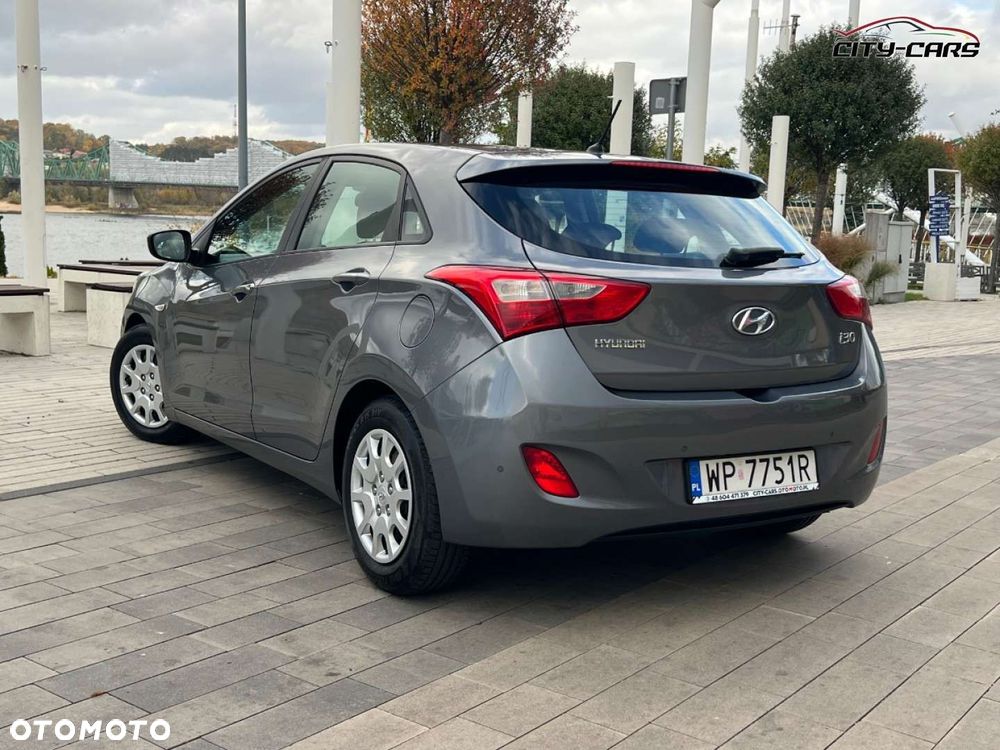 Hyundai i30 - 23