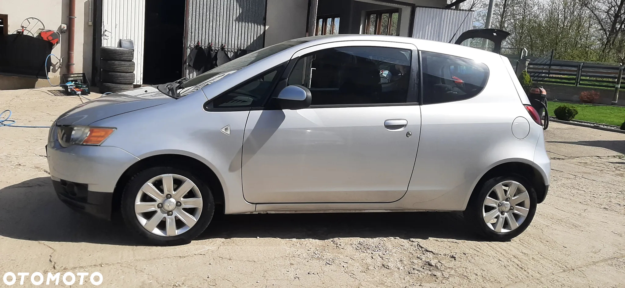 Mitsubishi Colt - 4