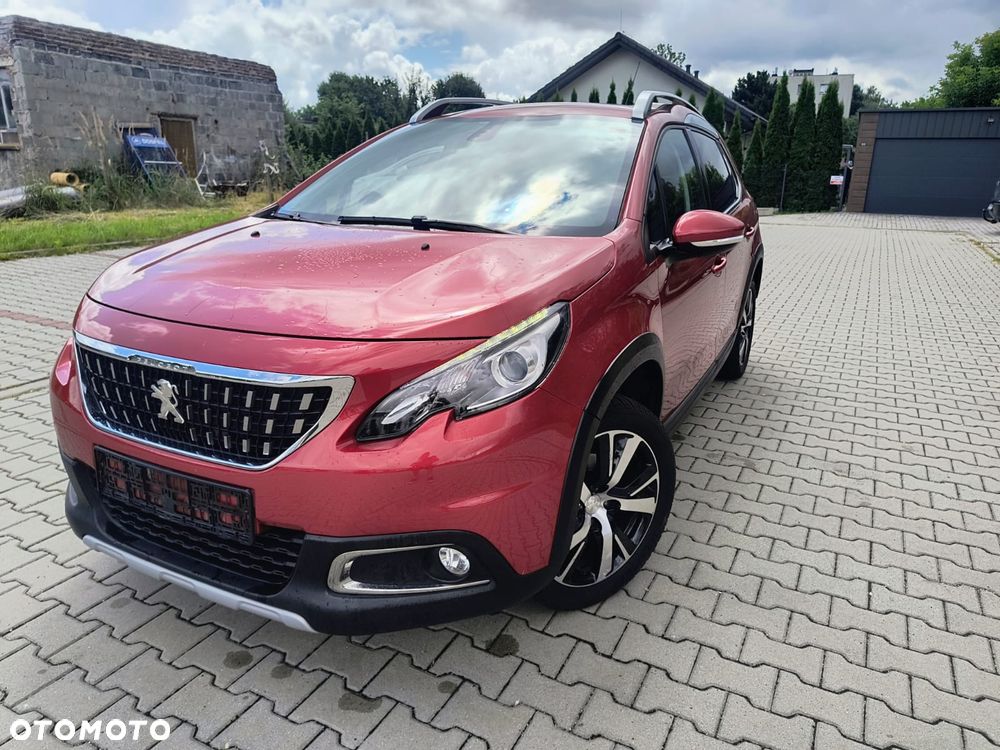 Peugeot 2008 1.2 Pure Tech Allure S&S - 12