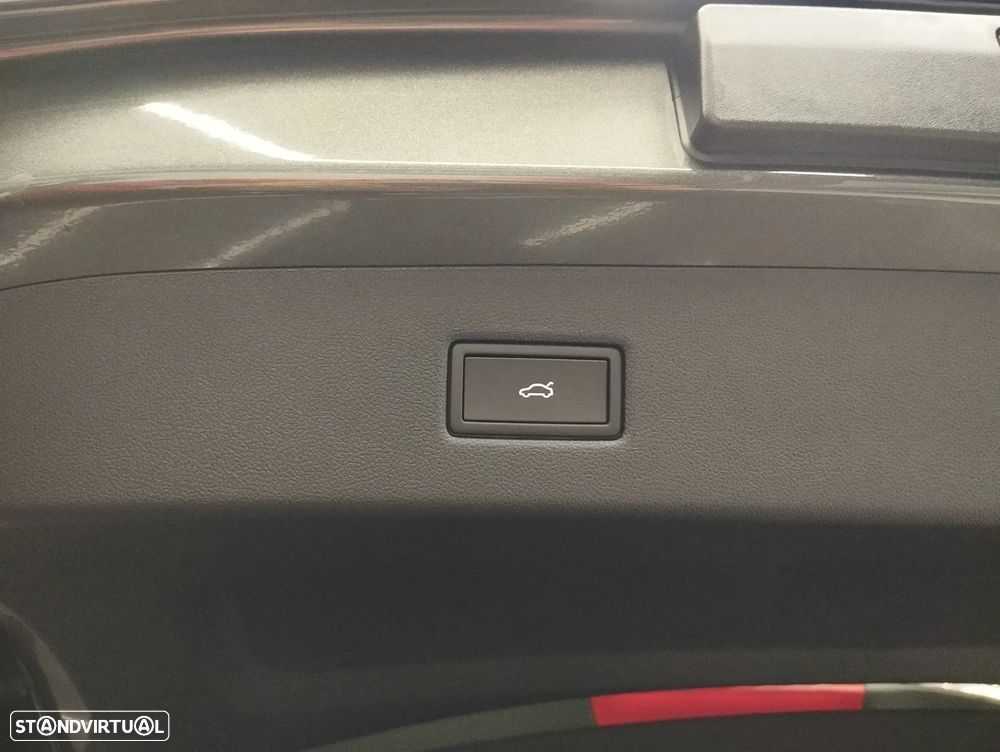 Ford Explorer 79 kWh Premium - 18