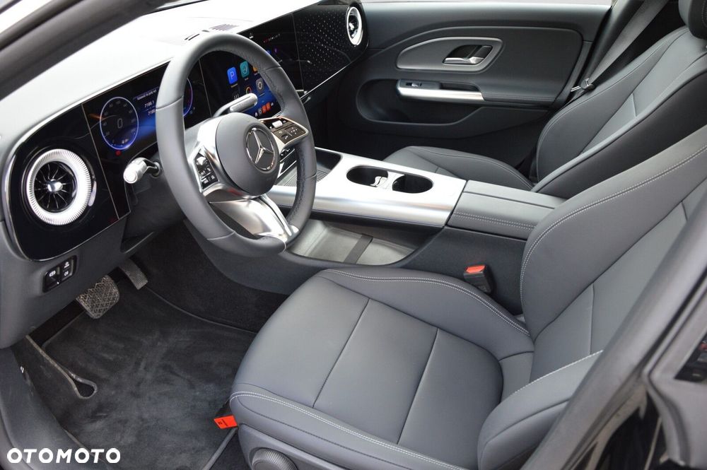 Mercedes-Benz CLA 200 mHEV 4-Matic 8G-DCT - 10