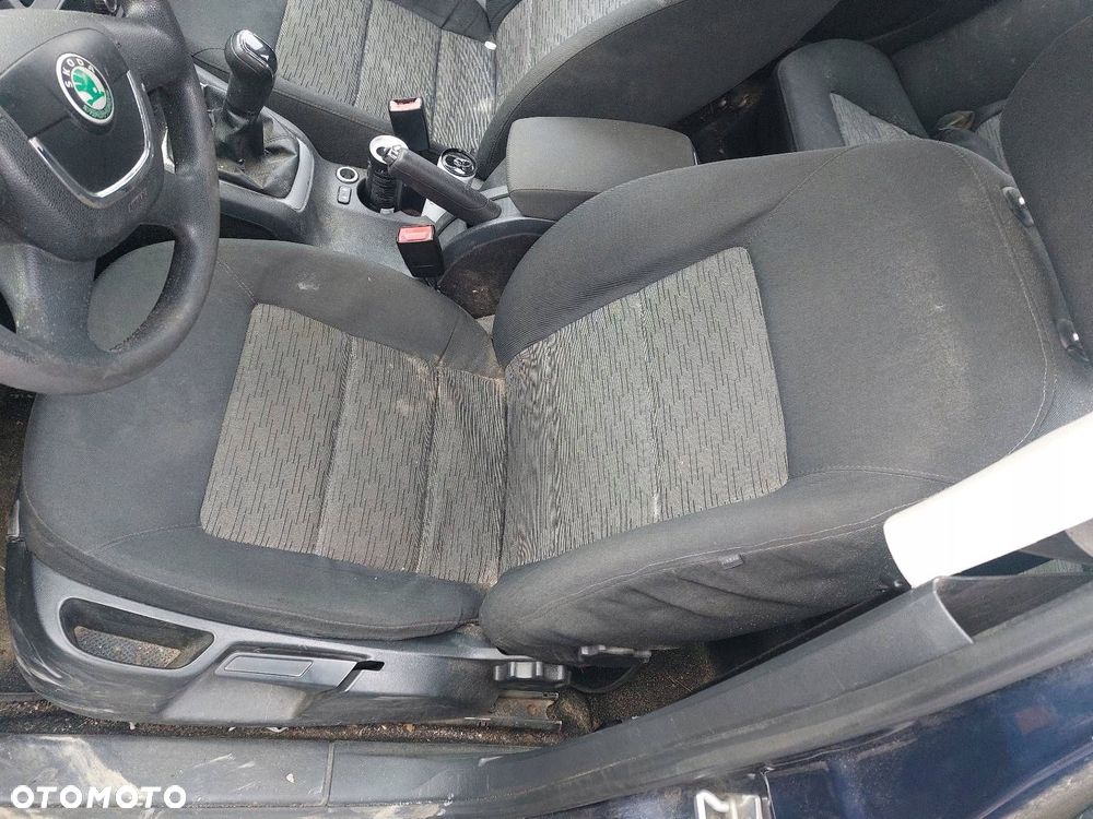 FOTELE KOMPLET LEWY PRAWY KANAPA TYŁ + BOCZKI SKODA OCTAVIA II LIFT - 2