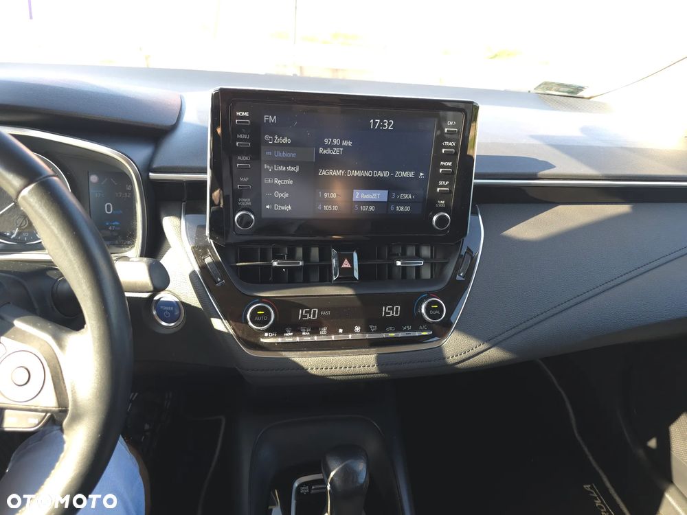Toyota Corolla 1.8 Hybrid Comfort - 24