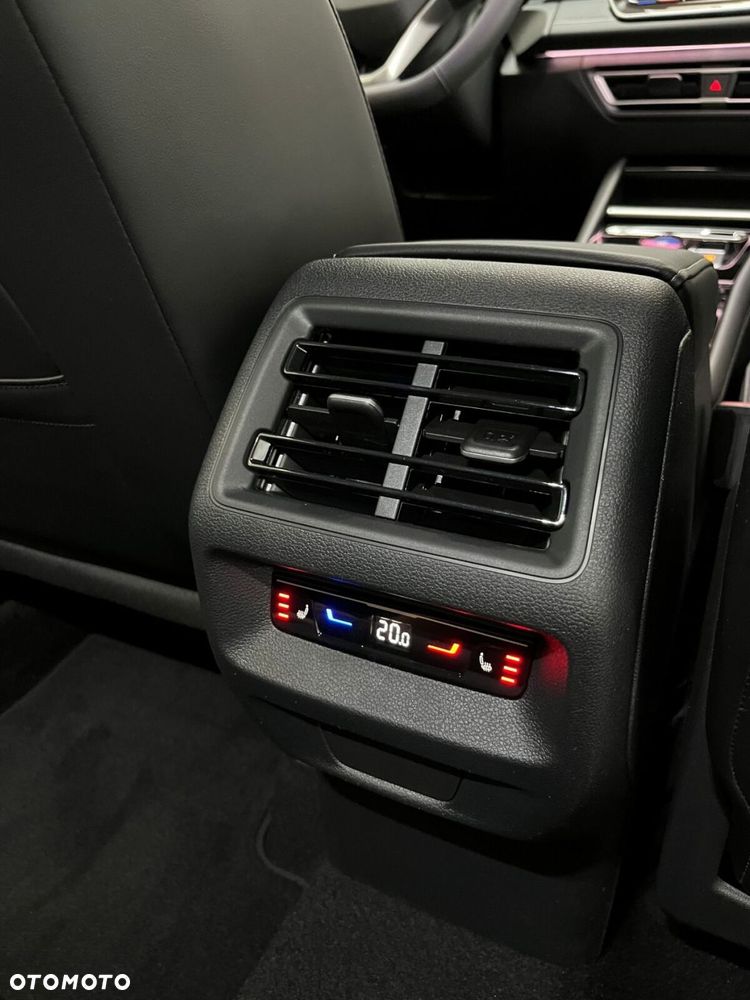 Volkswagen Tiguan 1.5 eHybrid PHEV 150kW Elegance DSG - 12