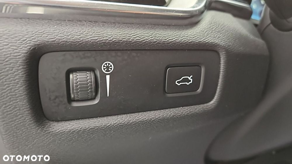 Volvo V60 B4 D Plus Dark - 17