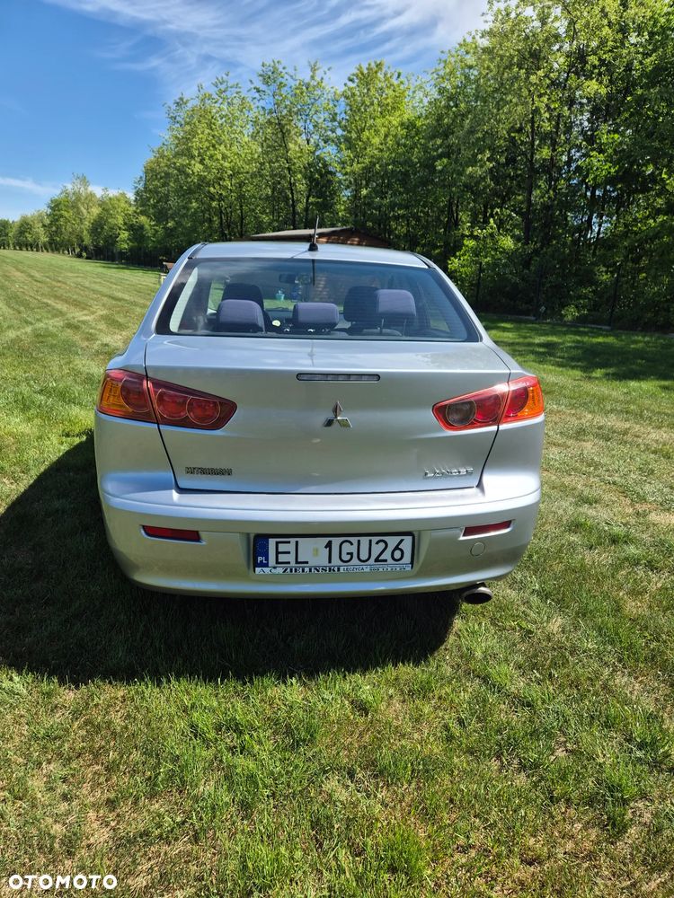 Mitsubishi Lancer 1.5 - 8
