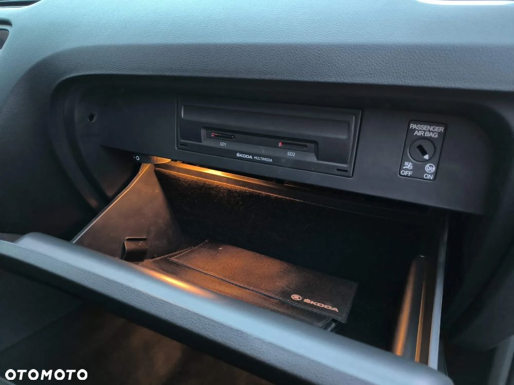 Skoda Octavia 1.6 TDI DSG Premium Edition - 37