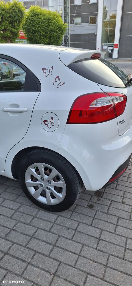 Kia Rio - 6