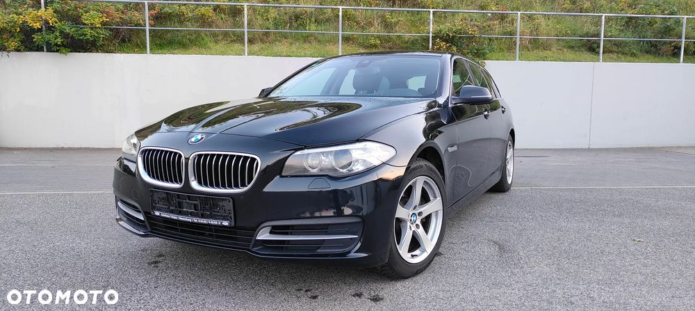 BMW Seria 5 525d Luxury Line