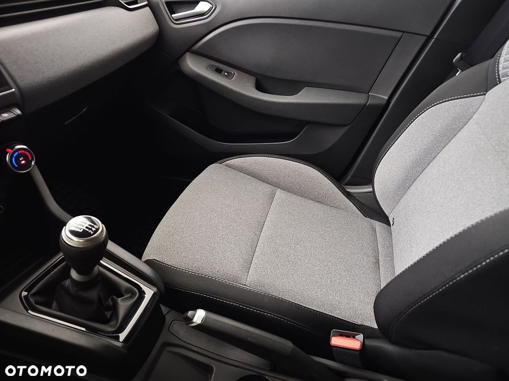 Renault Clio 1.0 TCe Evolution - 17