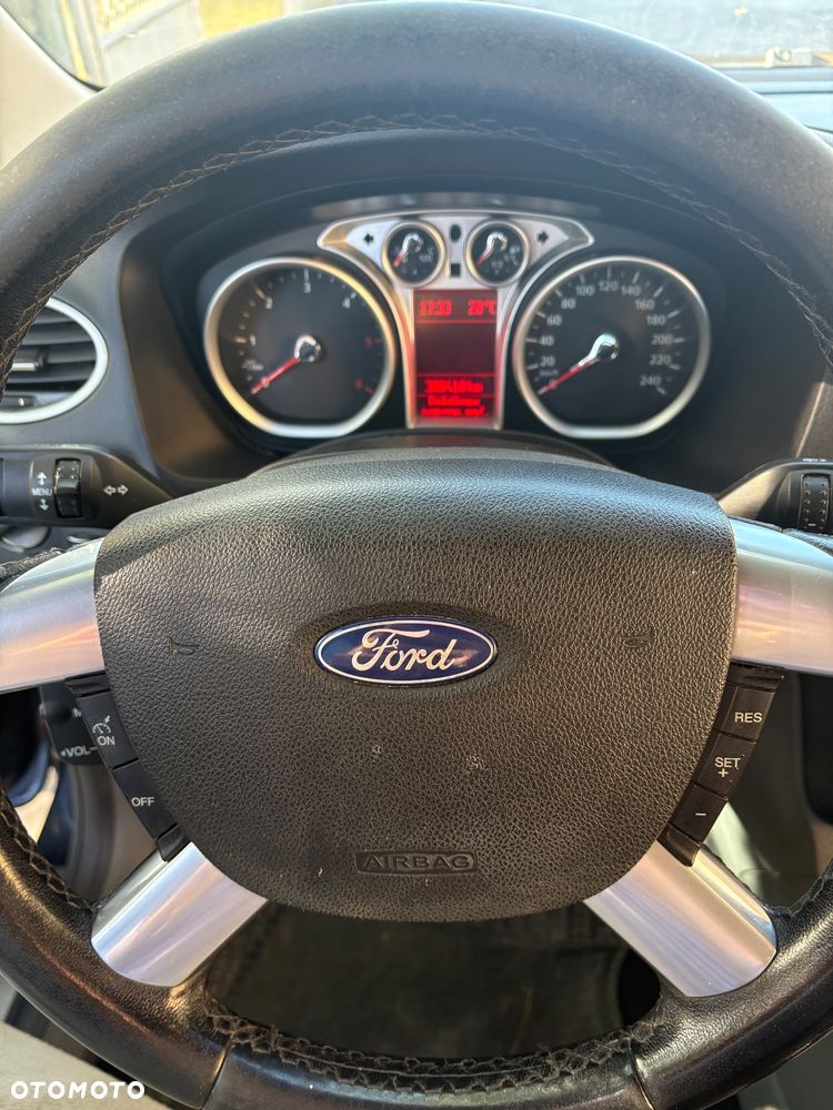 Ford Focus - 28