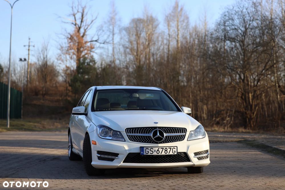Mercedes-Benz Klasa C 300 4Matic 7G-TRONIC Avantgarde - 4