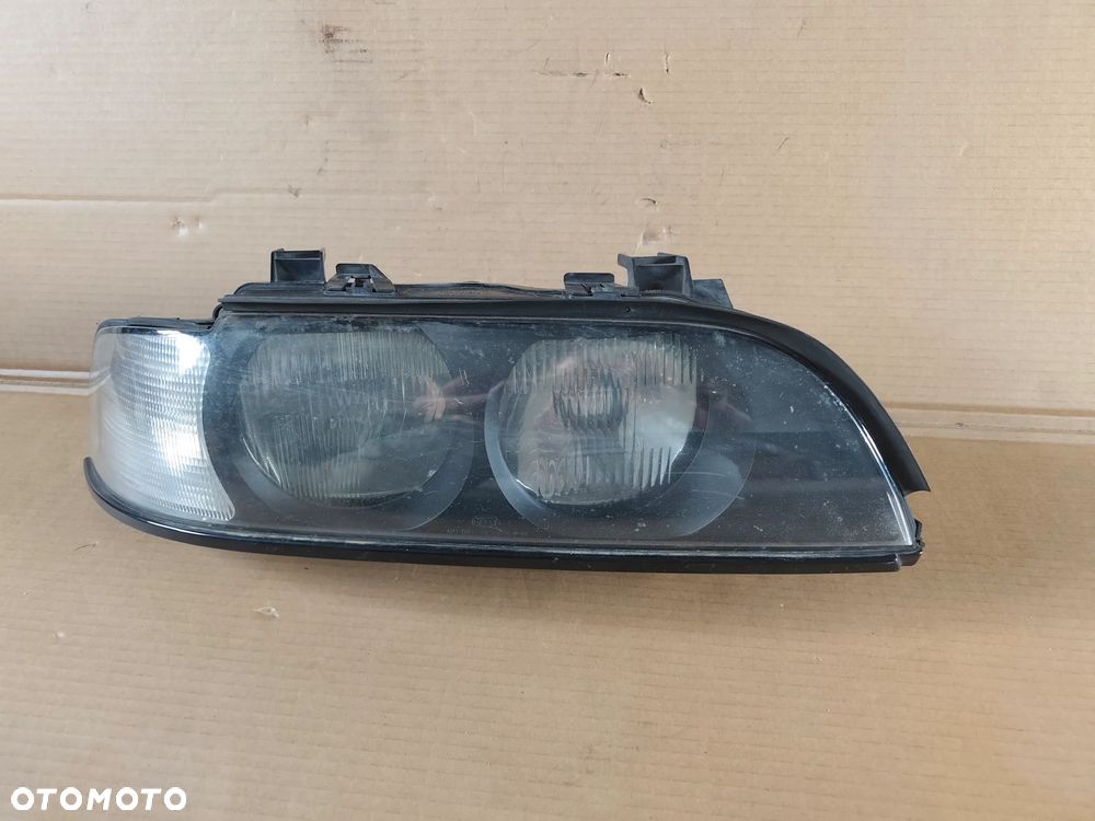 BMW 5 E39 2.0D LAMPA PRAWY PRZÓD EUROPA ORYGINAŁ - 2