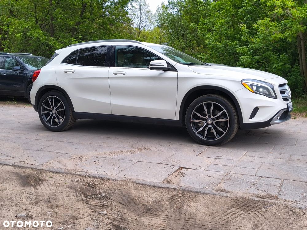 Mercedes-Benz GLA 250 4Matic 7G-DCT Activity Edition - 21