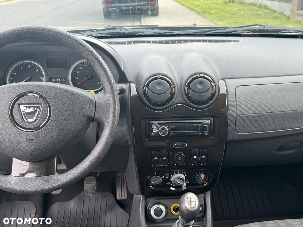 Dacia Duster 1.6 16V 4x4 Laureate - 7