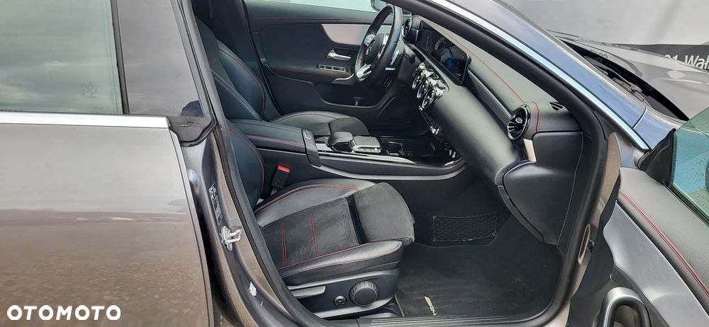 Mercedes-Benz CLA 180 d AMG Line 7G-DCT - 18