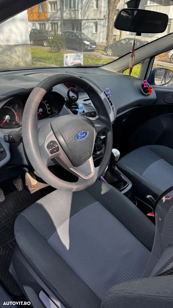 Ford Fiesta - 2