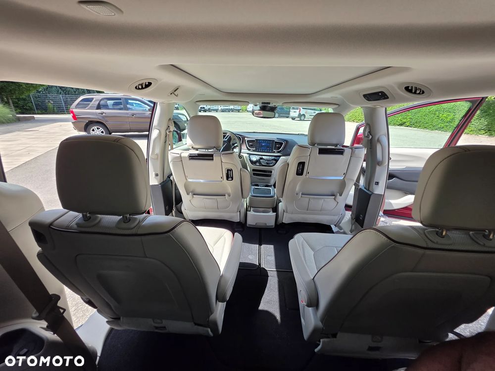 Chrysler Pacifica - 14